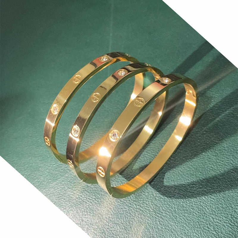 Neue Design Gold Farbe Zirkon  – Nail Art France Bewertung und Preis